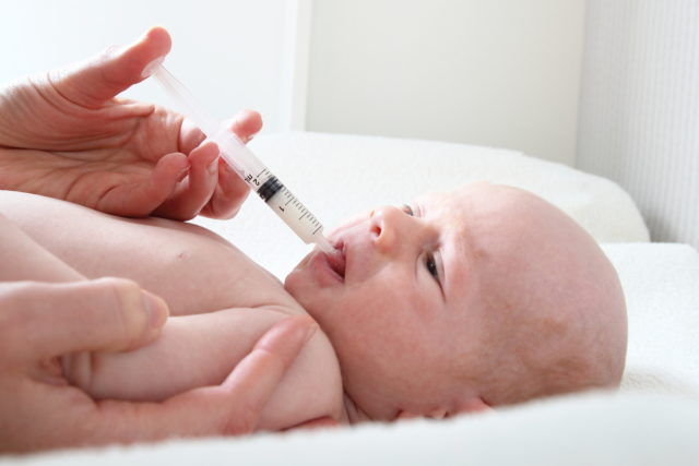 Полиомиелит: может ли заболеть ребенок после вакцинации