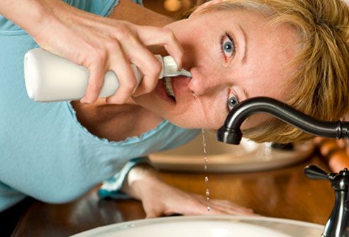 Особенности промывания носа солёной водой